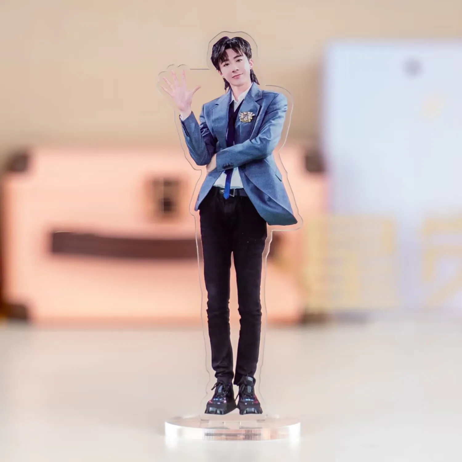 "Modern Brothers Liu Yuning" أكريليك على شكل إنسان، نفس نمط دمية هدية عيد ميلاد مثل Yan Zijing، بضائع النجوم