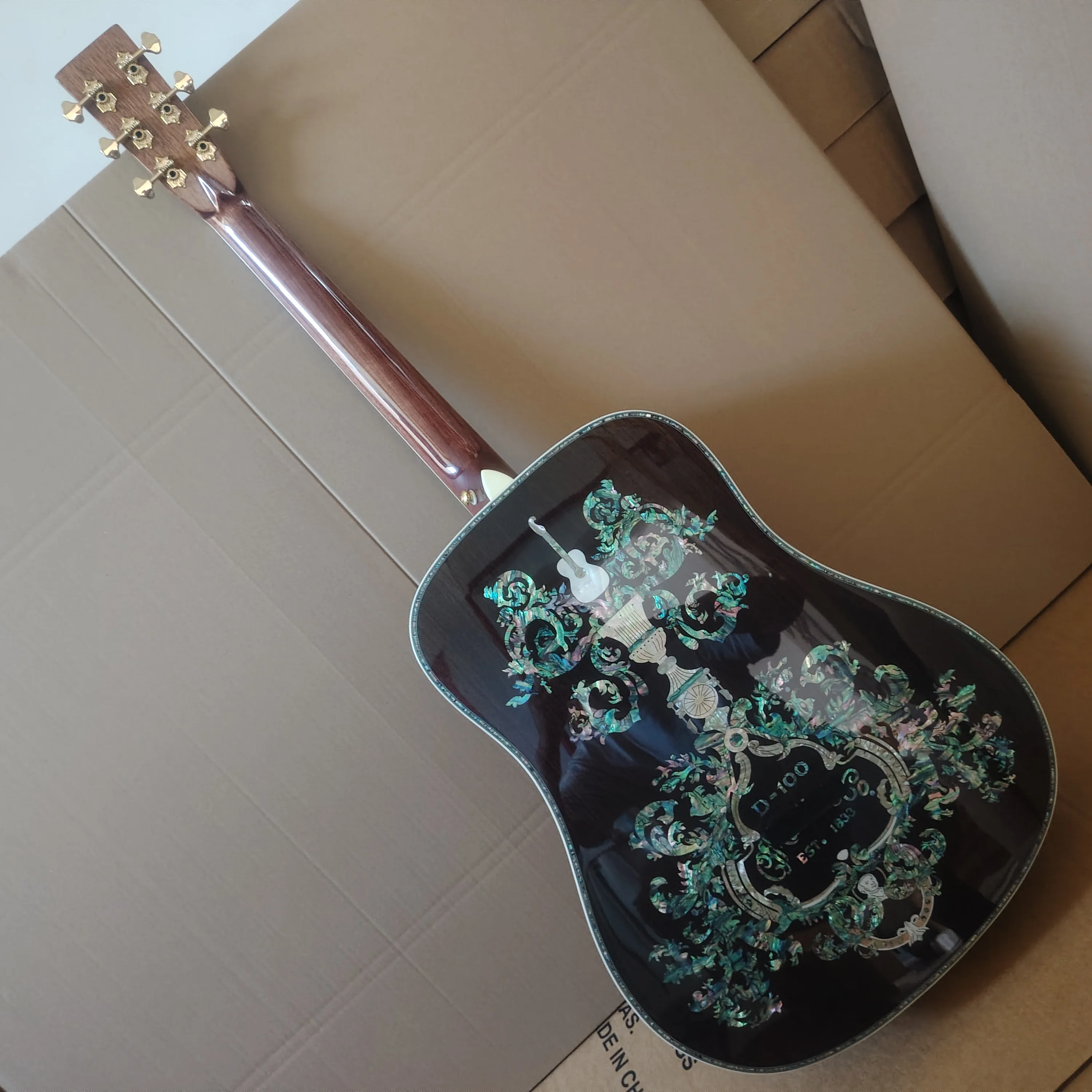 [Guitarra Original] Guitarra original de D-100, diapasón, tablero protector, cabeza, incrustación de carcasa de color del cuerpo, abeto macizo superior, alta calidad