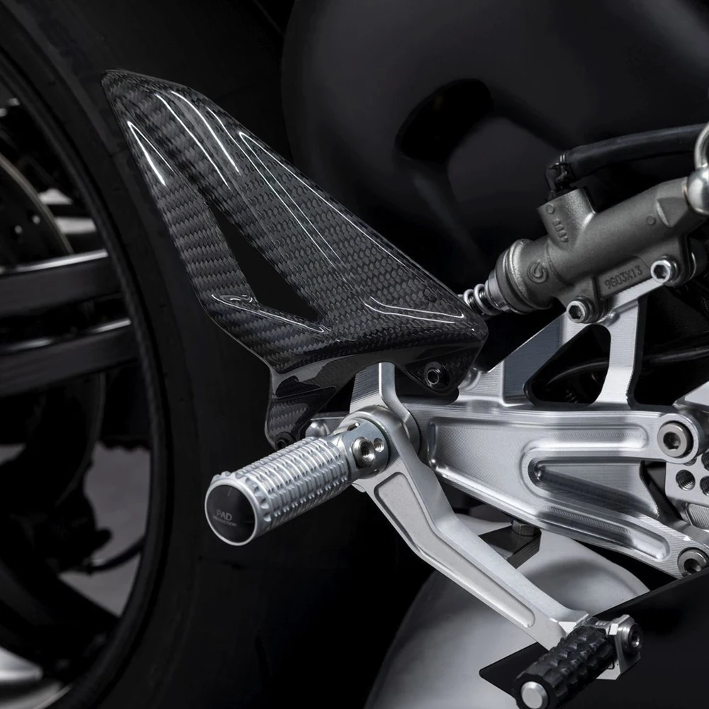 

Carbon fiber heel protector and trim for Ducati Panigale V4, V4S, V4S Corse (2018-2024) and Panigale V4 R (2019-2020)