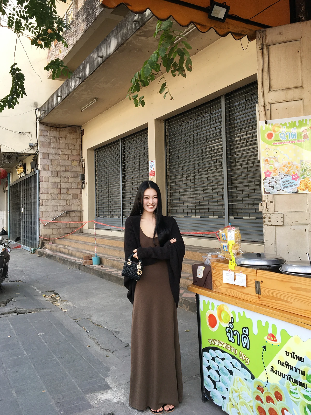 

Элегантный женский комплект Elovey: Желтый яркий нежный вязаный кардиган без бретелек и брюки, модный зимний образ из двух предметов