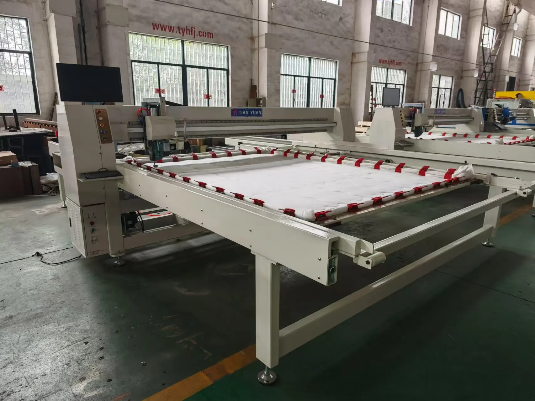 High Speed Single Needle Quilting Machine Computerized Quilting Machines Single Head Long Arm Mattress Quilt Sewing Embroidery