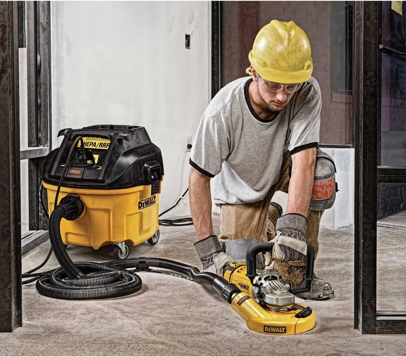 DEWALT DWV010 Extractor de polvo HEPA con limpieza automática de filtro, 8 galones con kit de accesorios para extractor de polvo DEWALT DWV2759