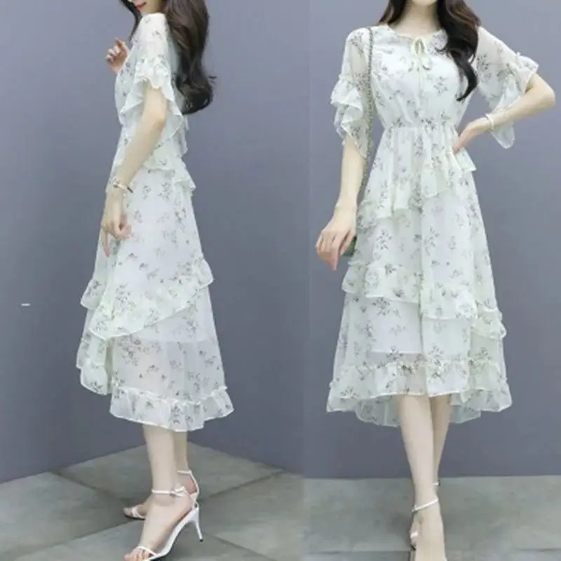 ชุดเดรสชีฟองลายดอกไม้ในฤดูร้อนสไตล์ใหม่รัดเอวแฟชั่นมีสไตล์กระโปรงเค้กนางฟ้าขนาดเล็กและสด