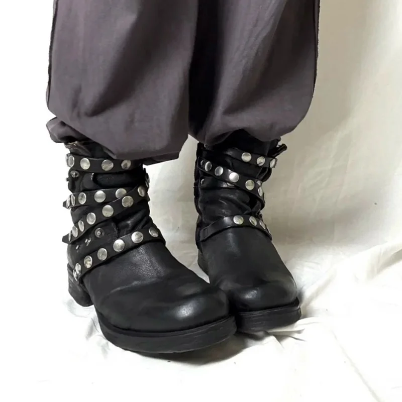 Gothic Sliver Studded Ankle Boots Black Motorcycle Boots For Man Thick Soled Leather Boots Punk Boots Casual Streewear