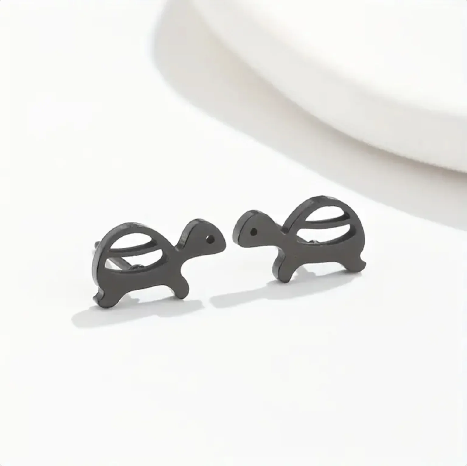 

Men's New Fashionable Stainless Steel Mini Turtle Earrings, Cute Small Animal Earrings