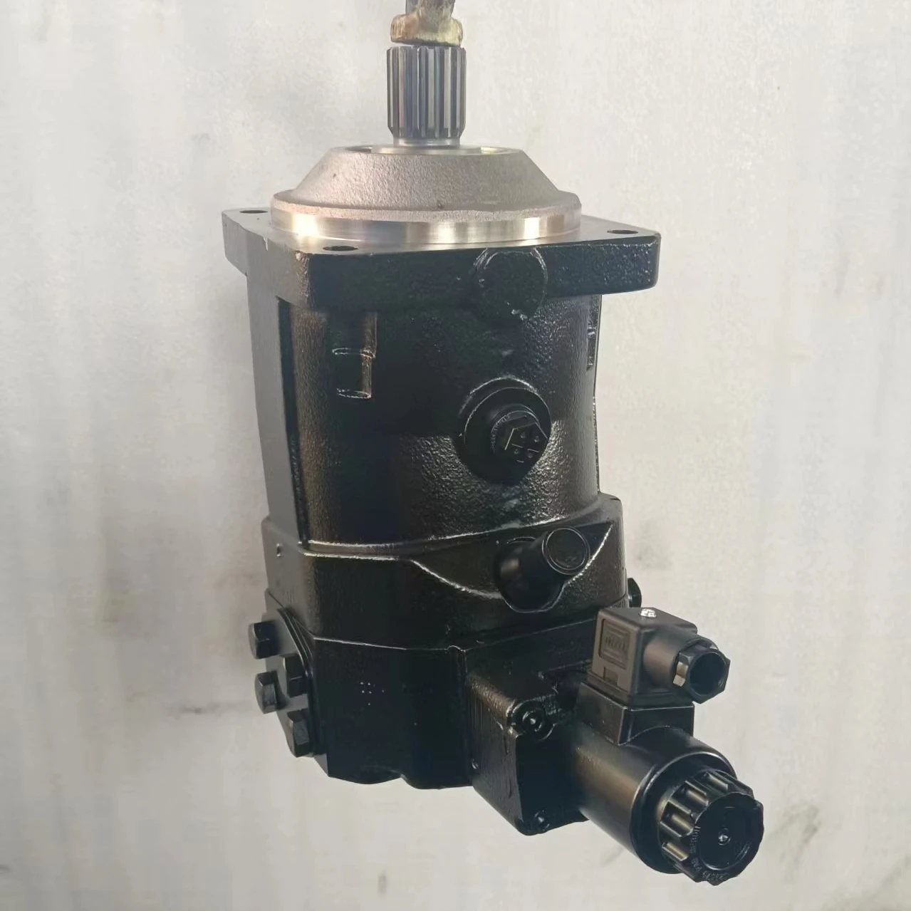 

Гидравлический поршневой двигатель серии A6VM A6VM160EP2/63W-VZB020B Двигатель серии A6VM160 A6VM160EP2/63W-VZB020B