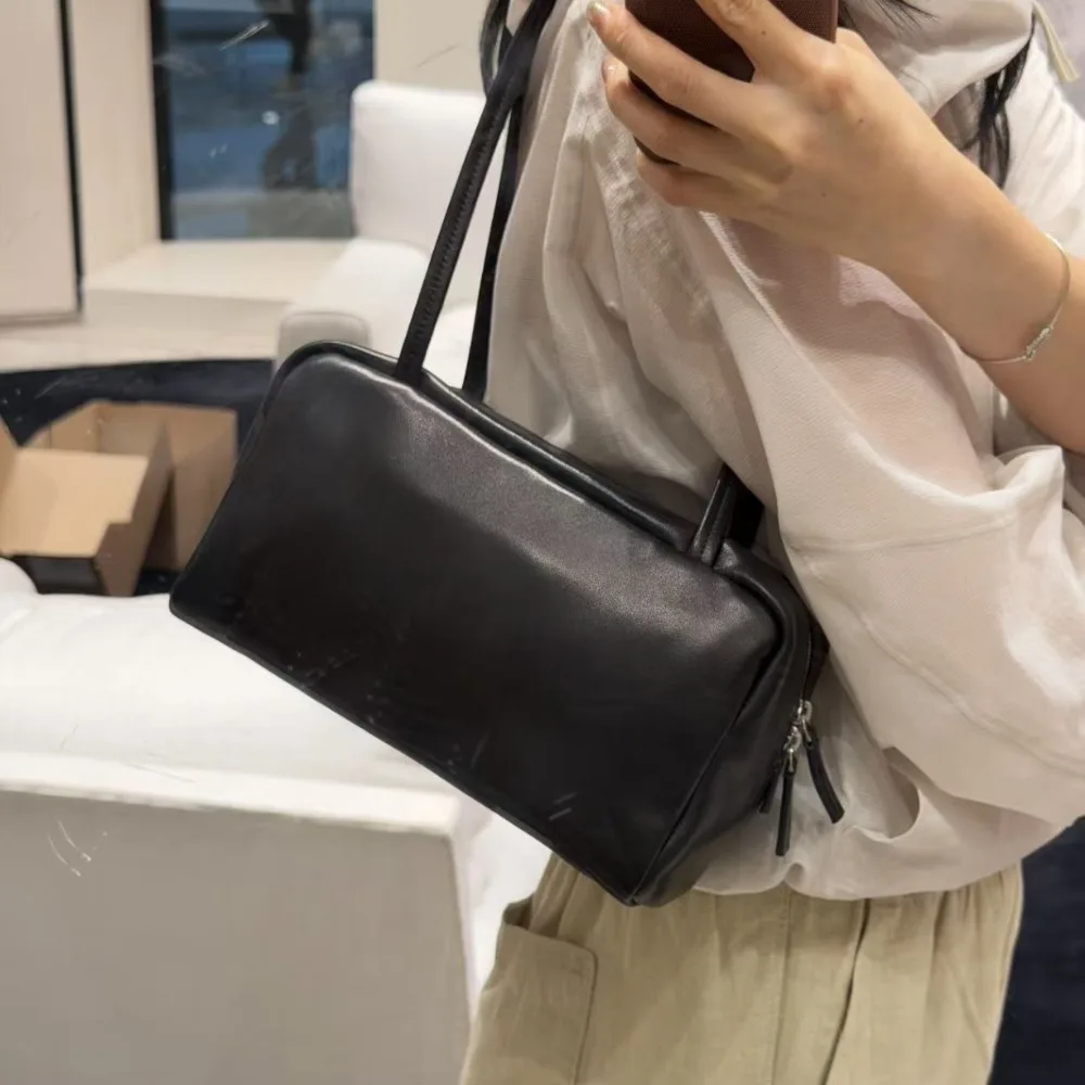 Bowling Bag 2026 Summer Portable Armpit Bag Texture Unique Fashion Simple Casual Daily Senior Elegant Versatile Vintage