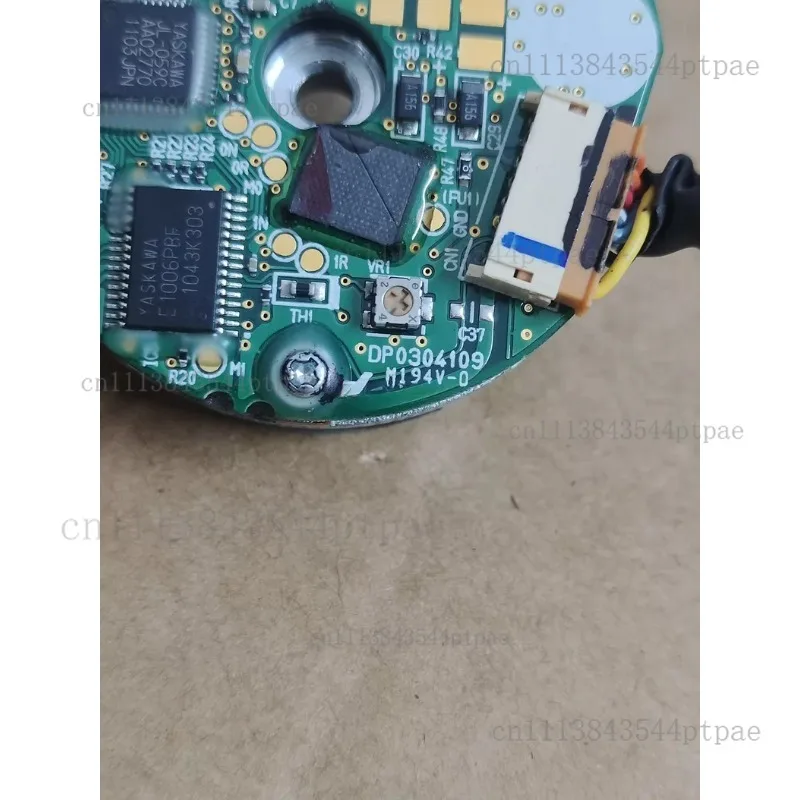 8mm Solid Shaft Absolute Encoder Dp0304109 (actual Picture Taken)