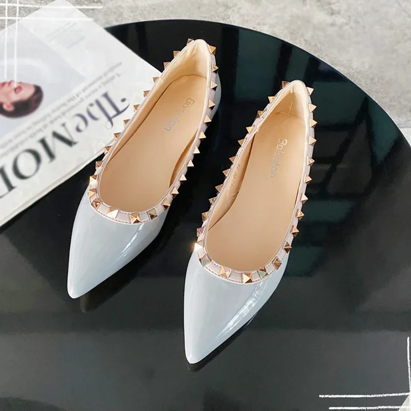 New Shoes for Women Spring Summer Fashion Patent Leather Slip-on Loafers Girl Rivet Pointed Toe Flat Shoes