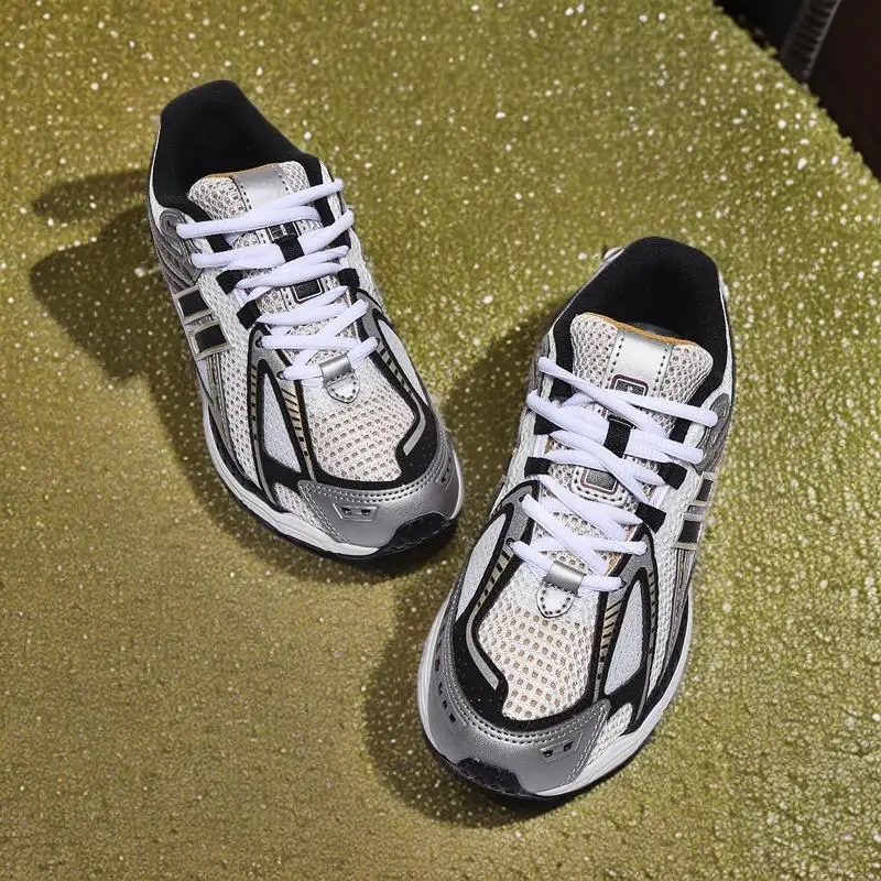 

Snow BootsUnisex Classic Casual Sports Chunky Sneakers for Summer, Young & Trendy