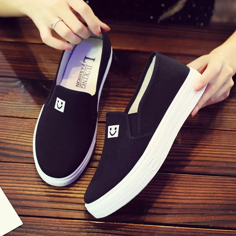 Women Canvas Flat Shoes Spring New Fashion White Canvas Heightening Women Casual Black Round Toe Comfortable Student Flat Shoes