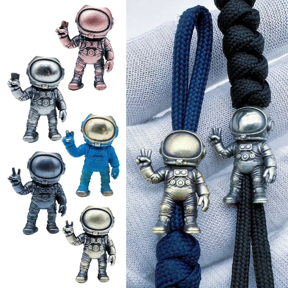 Retro Brass Astronaut Pendant Bead 3D Design Antique Bronze Spaceman Lanyard Charm Metal Astronaut Bead for Keychain DIY Making