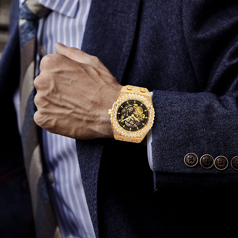 V359J 럭셔리 블링 힙합 풀 다이아몬드 시계 남성용 손목 골드 스켈레톤 시계