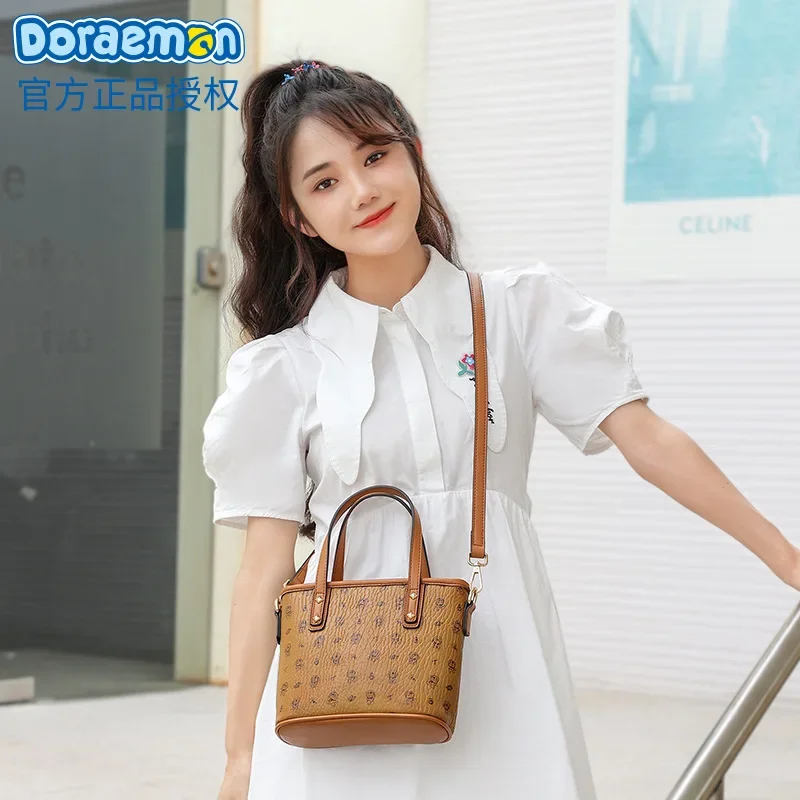 Doraemon-monederos y bolsos cruzados para mujer, cartera bonita, bolso de hombro para mujer, caja de cosméticos, bolso de diseñador de lujo de alta