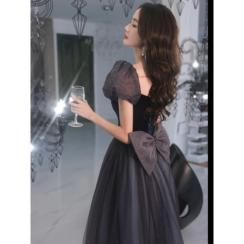 

Темно-синее вечернее платье с объемными рукавами, квадратным вырезом и бантом, элегантный костюм для ведущего банкета, фортепиано и скрипки