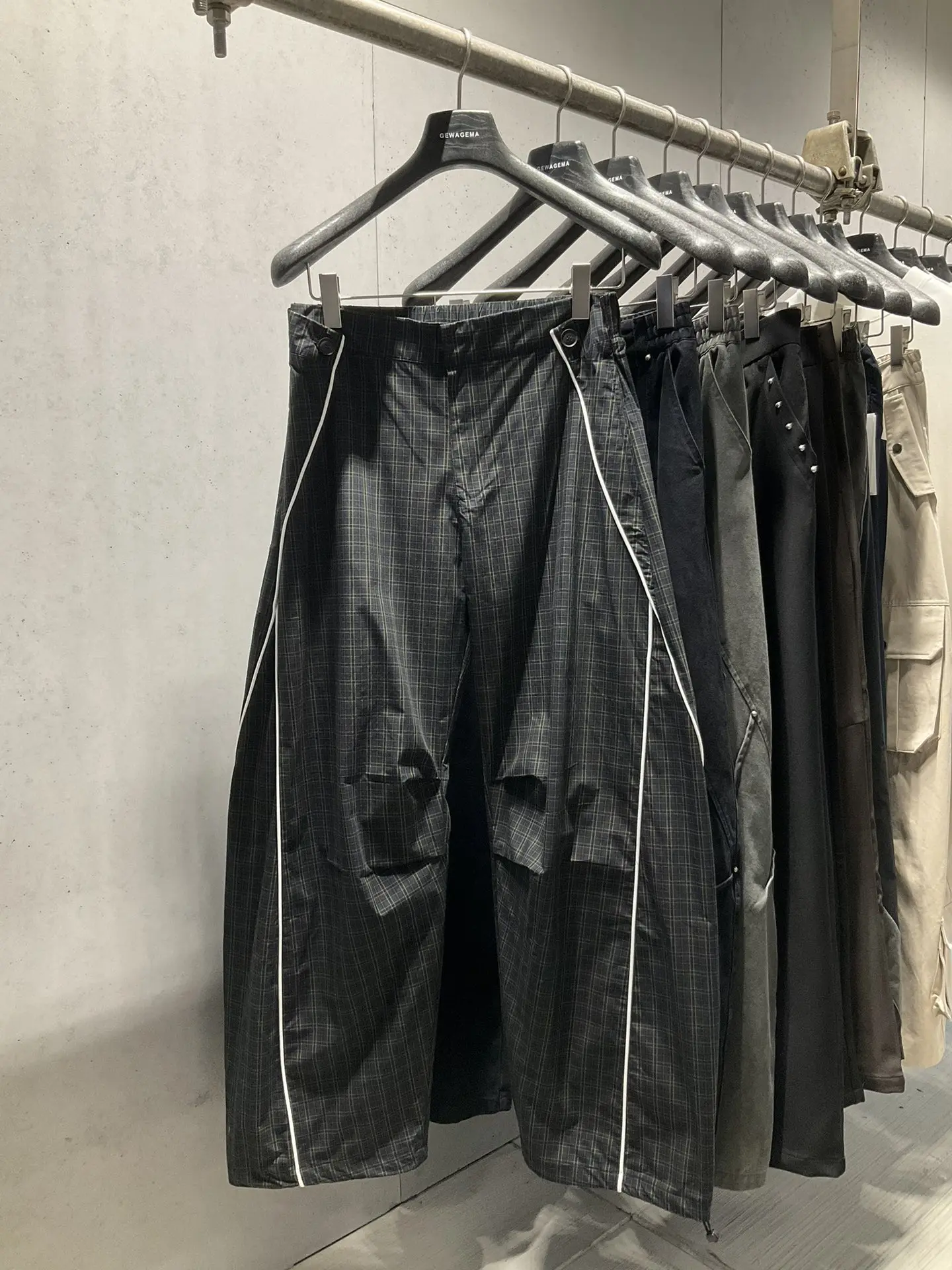 

GeWagema American Sle Heavyweight Plaid Patchwork Wide Leg Pants Men Loose Casual Long Trousers Spring Summer Cotton