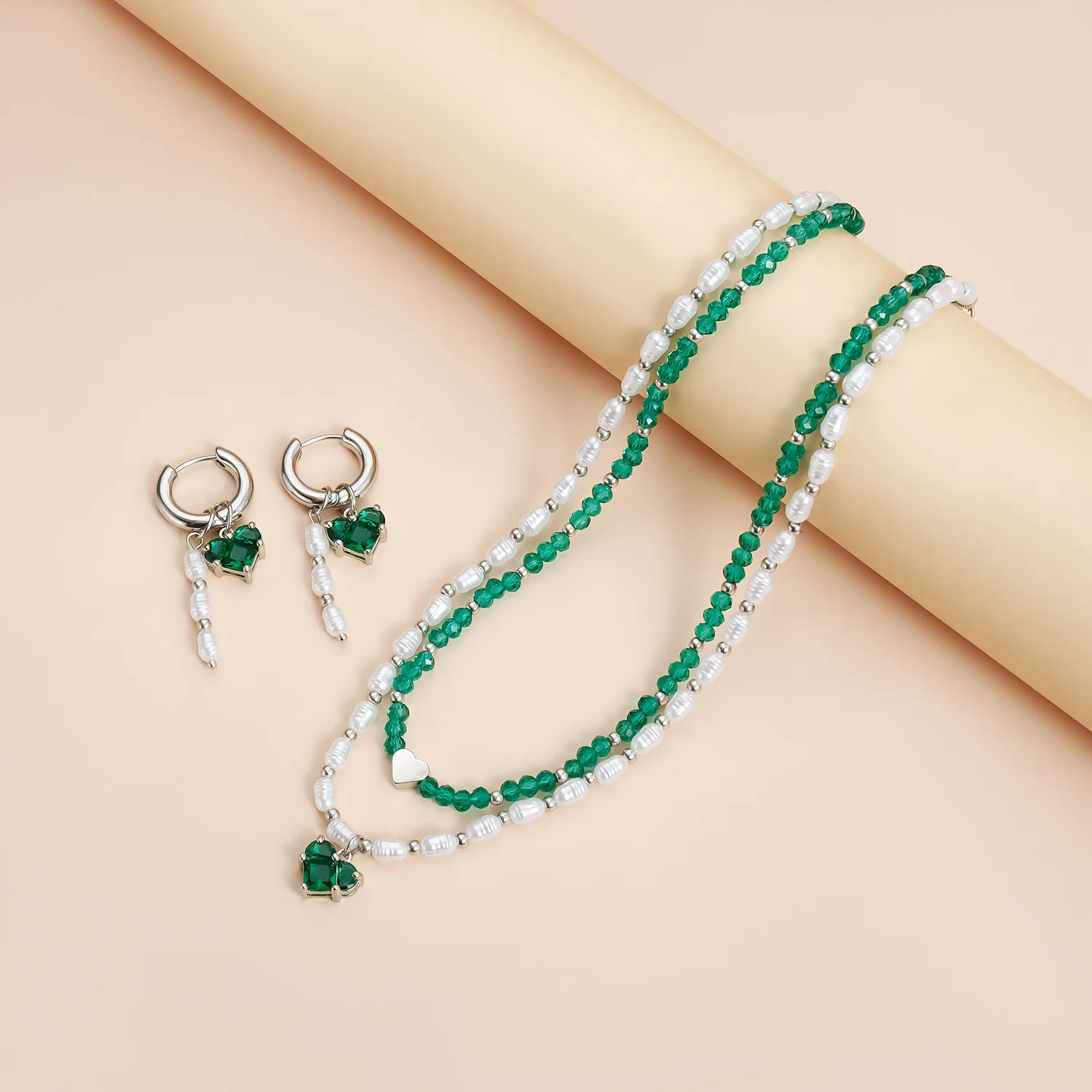 Vintage Irregular Pearl Handmade Beaded Choker Necklace for Women,Crystal Love‑Heart Pendant,Fine Fashion Jewelry,Holiday‑Occasion Gift‑Ready
