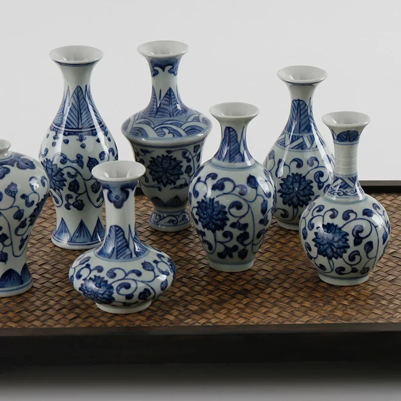 Jingdezhen-Porcelain Blue and White H Painted Mini Flower Vase, Tea Ceremony, Creative Decor