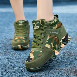 Women's Camo Running Sneakers - Lightweight, Breathable, Durable Fly Weave - Fashionable Lace-up Design for Outdoor Activities