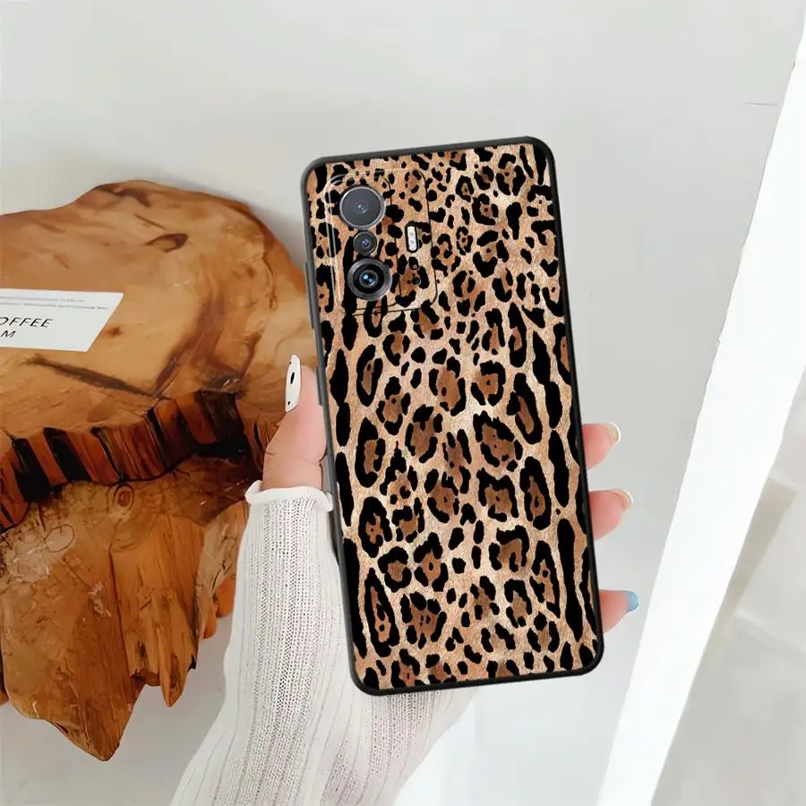 حافظة لهاتف Xiaomi Mi 9T 10T CC9Pro 10 11 13 Lite 9 13 11T 14 Pro غطاء خلفي ناعم بطبعة الفهد البني