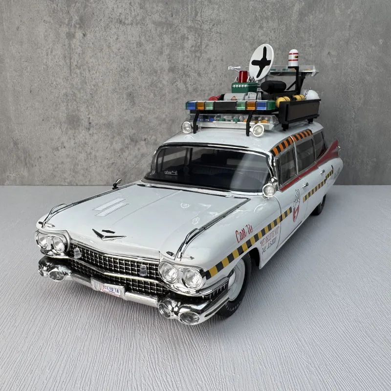 Fábrica original 1:18 filme Ghostbusters versão modificada modelo de carro de liga de simulação Miller