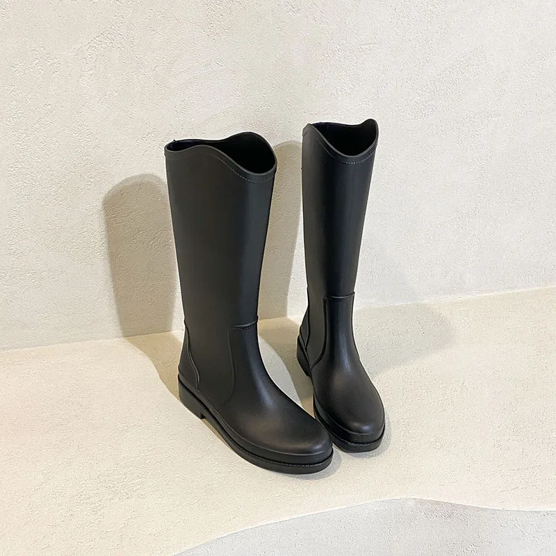 Bottes de pluie chaudes mi-mollet pour femmes, chaussures de travail imperméables et confortables pour l'extérieur, couleur unie, nouvelle mode