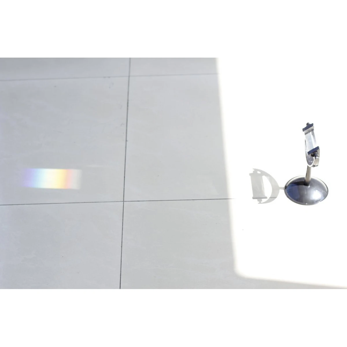 

Optical Glass Prism With Plastic Stand For Refractor Research Science Teaching Tool Physics Experiment Equipment (Black)