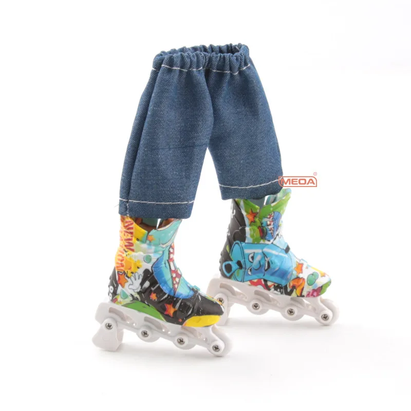 

Kids Finger Roller Skates Mini Fingerboard Sneakers Skateboarding Sports Tools Assembly Creative Skateboard Shoes Doll Shoes