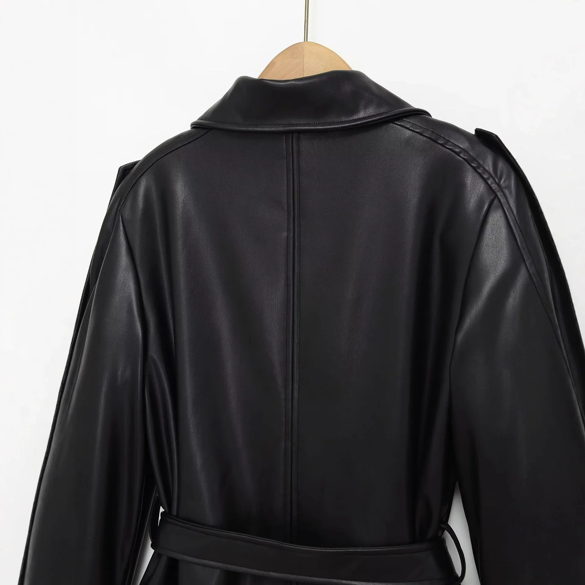 Giacca in Pelle Corta da Donna Stile Street Fashion, Nuova Collezione Autunno 2025, Stile Inglese, Vestibilità Ampia, Cappotto Outerwear