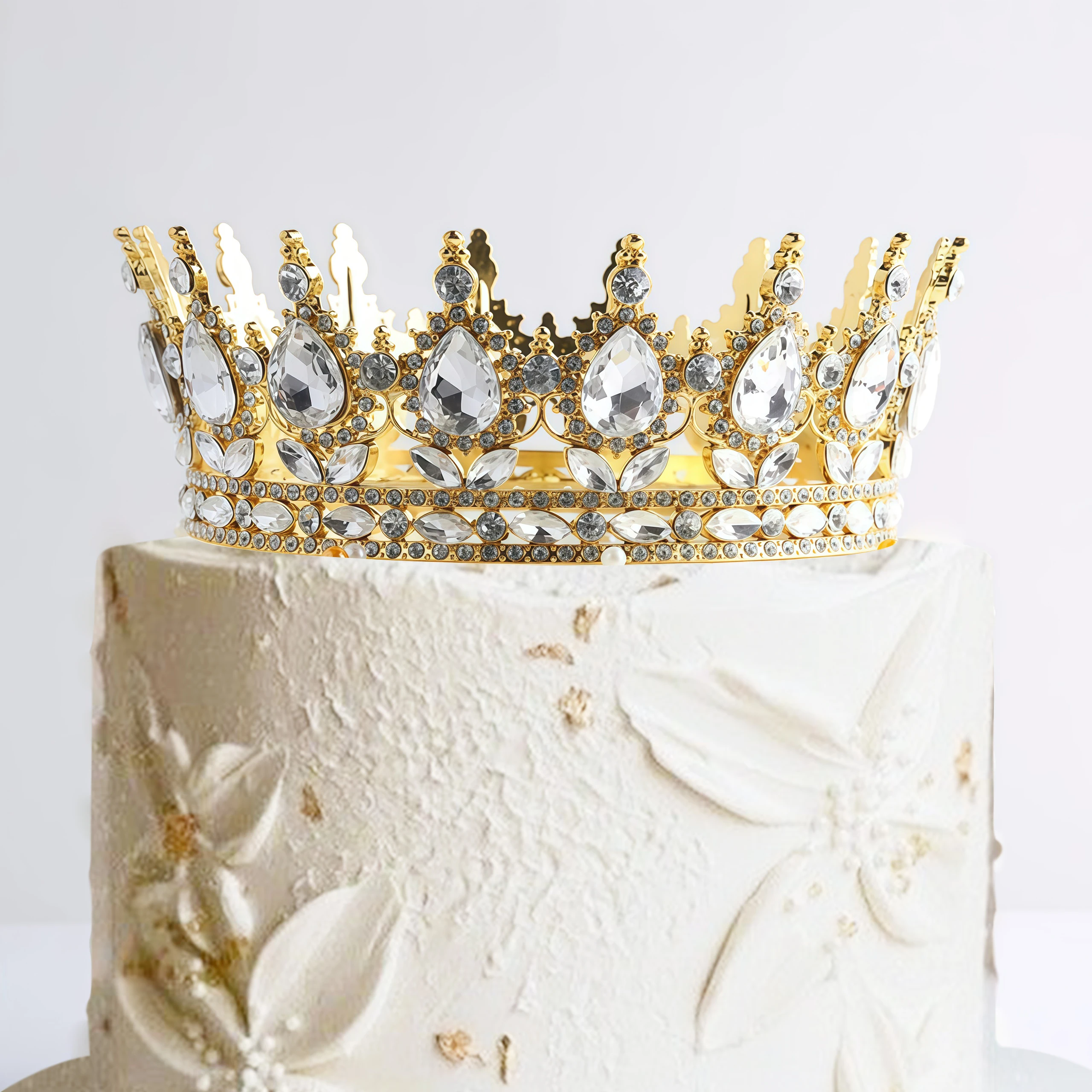 Hochzeit Krone Kuchen Topper Braut Festzug Strass Kristall Krone Form Kopfschmuck für Königinnen und König ﻿ Geburtstagstorte Dekor