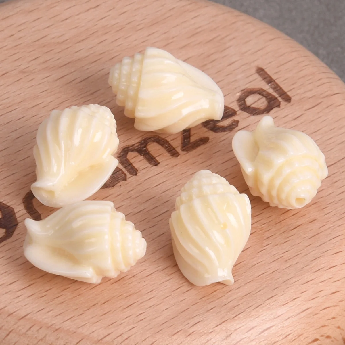 10PCS Conch Snail Shape 17x13mm Cream Beige Color Loose Artificial Coral Beads For Jewelry Making DIY Crafts Findings