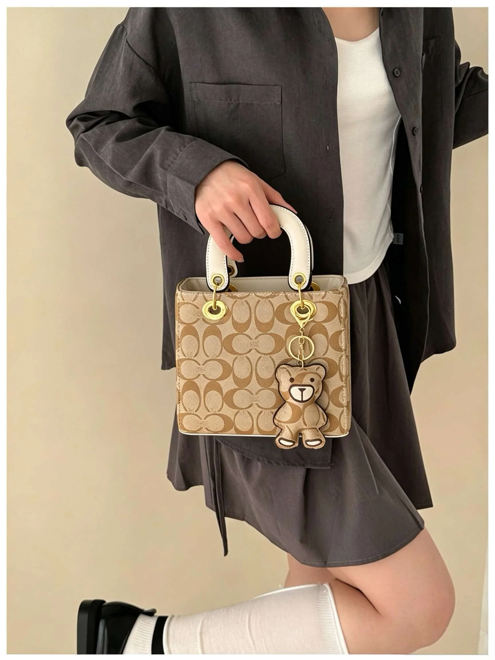 High end small bag with feminine temperament, versatile handbag, fashionable retro single shoulder crossbody bag