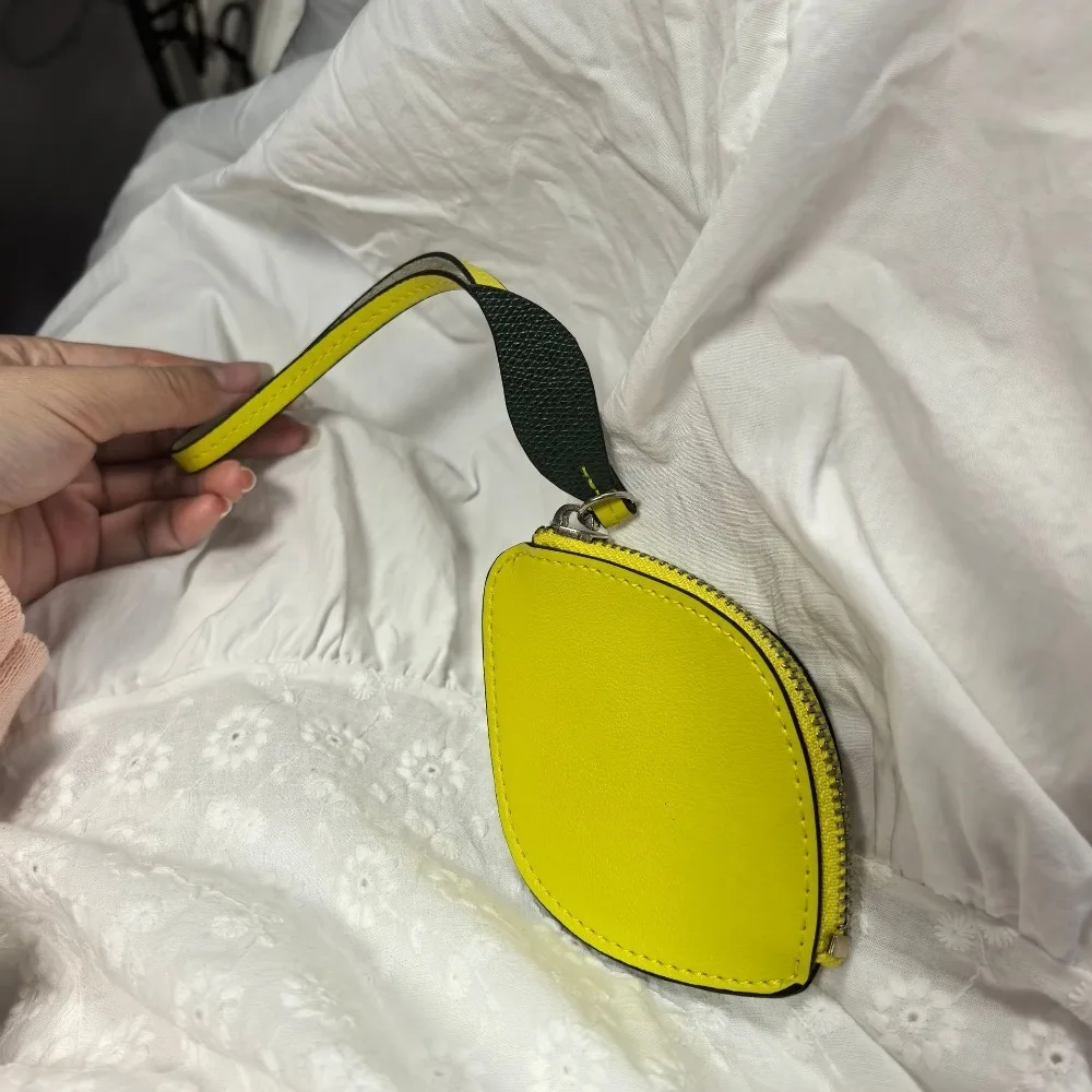 키 체인 귀여운 과일 모양 동전 지갑 한국 스타일 아보카도 PU 가죽 펜던트 귤 열쇠 고리 미니 보관 주머니 야외