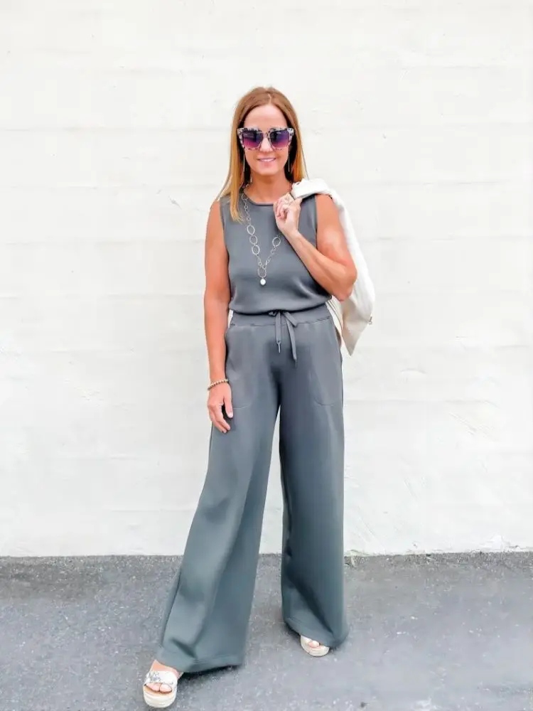 The Air Essentials Jumpsuit Casual Wide Leg Jumpsuit With Pockets Sleeveless Lace-Up Elasticated Jumpsuit Trousers