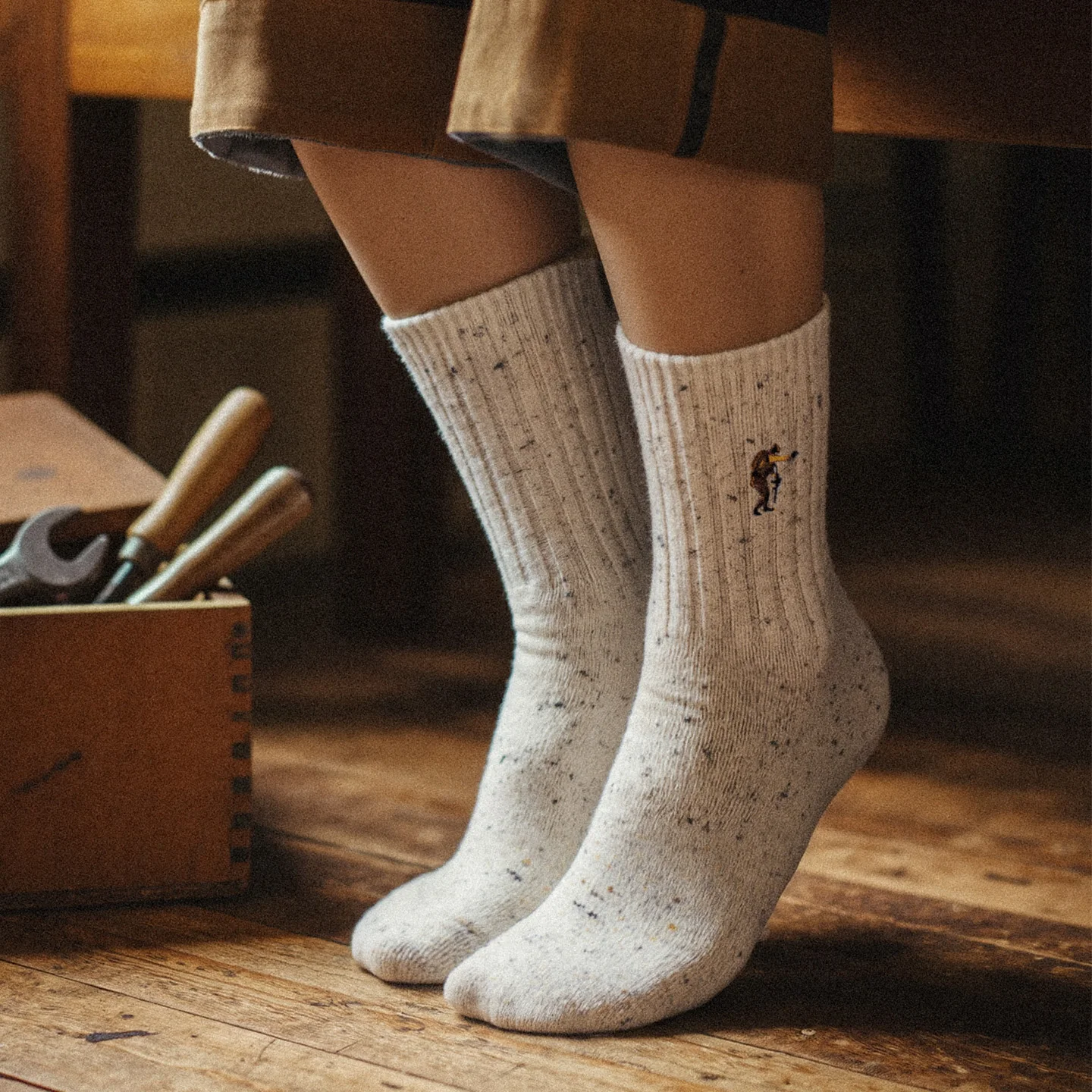 

Maden Women's Retro Wool Blend Embroidered Socks 96-Needle Thick Knit Warm Cozy Color Dot Vintage Style Fall Winter Socks