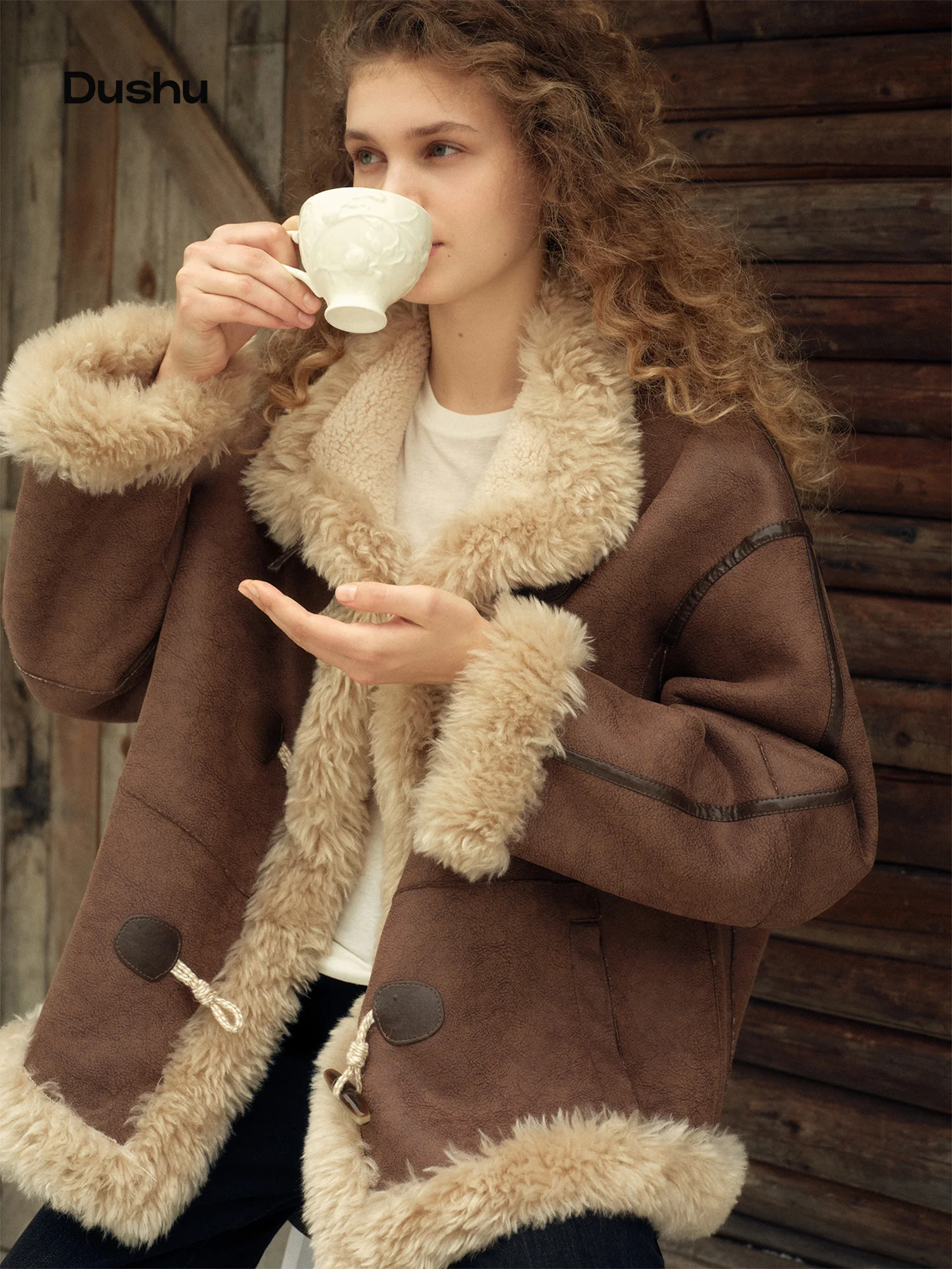 DUSHU Retro Suede Large Lapel Patchwork Coat Women Warm Winter Style 2026 Loose Fit Do-old Vintage Brown Horn Button Leisure