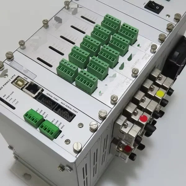 

Tau 5 шт. Pmac2 Cpu4-осевой интерфейс2-осевой Plc-i-2494 = 9d2b Совершенно новый оригинальный спот