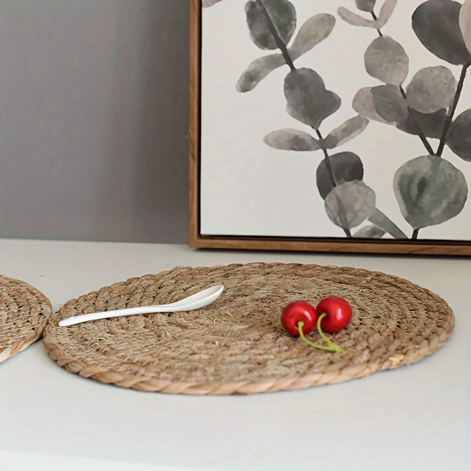 

1pc, Handmade Woven Meal Mat, Japanese Countryside Insulated Tea Cup Mat, Dining Table Tea Table, Grass Woven Circular Bowl Mat,