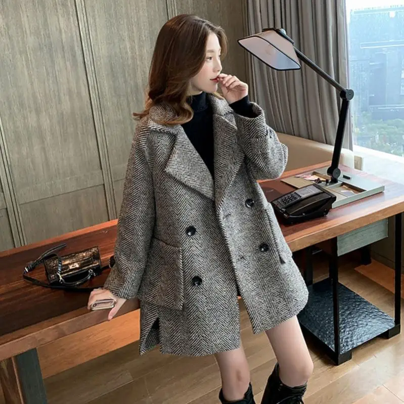 

Korean British Vintage Style Thick Wool Coat for Women 2024 Autumn Winter Mid Length Blazer Collar Elegant Warm Outerwear Trendy
