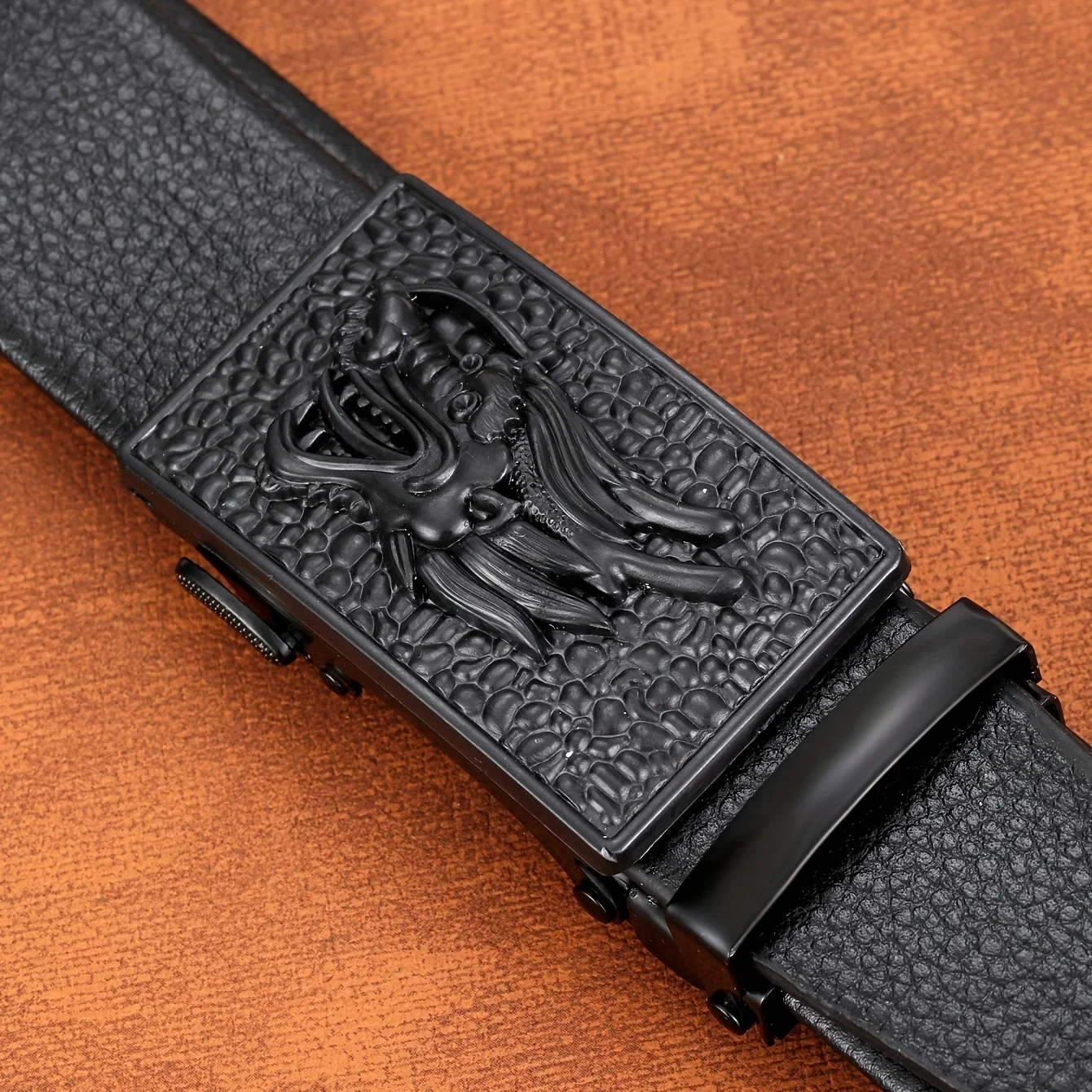 Premium Lychee Grain Leather Men's Belt |   Black Matte Dragon Automatic Buckle |   Adjustable Ratchet Strap for Jeans & Suits