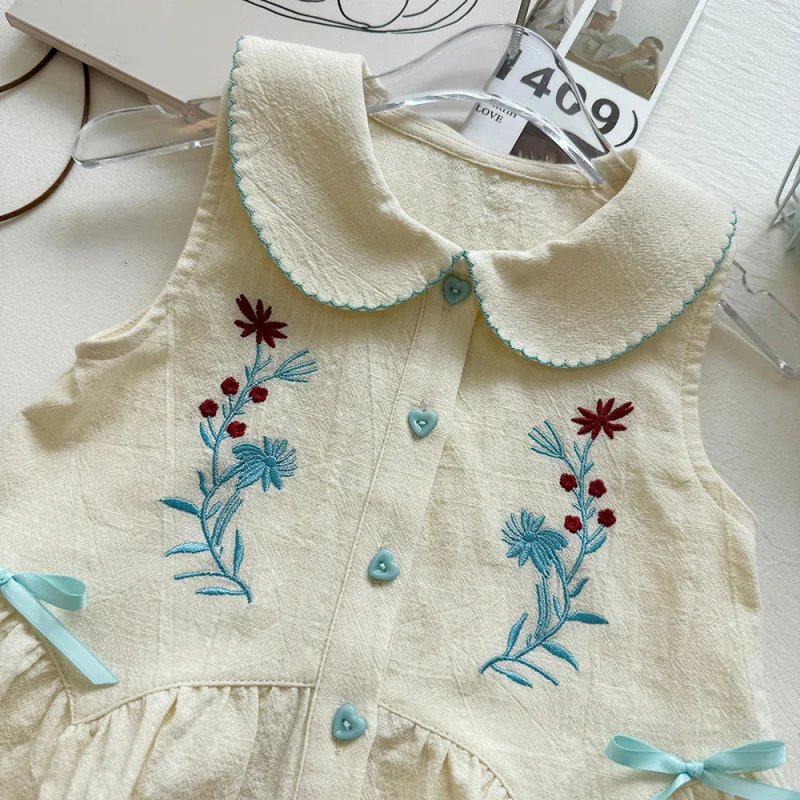 Girls' Heart-Shaped Button Ribbon Bow Sleeveless  Top and Shorts Two-Piece Set