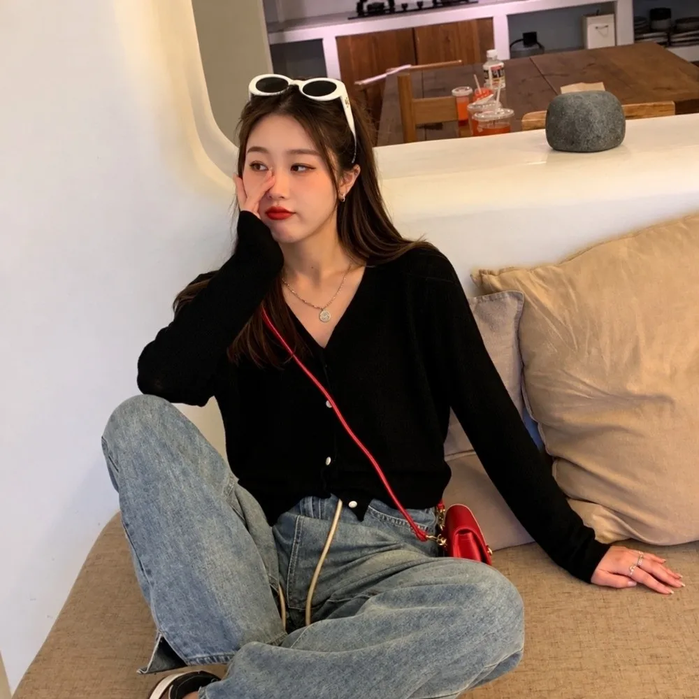 New V-Neck Knitted Sweater Long Sleeve Sunscreen Women Cardigans Lightweight Sweater Cardigan Women