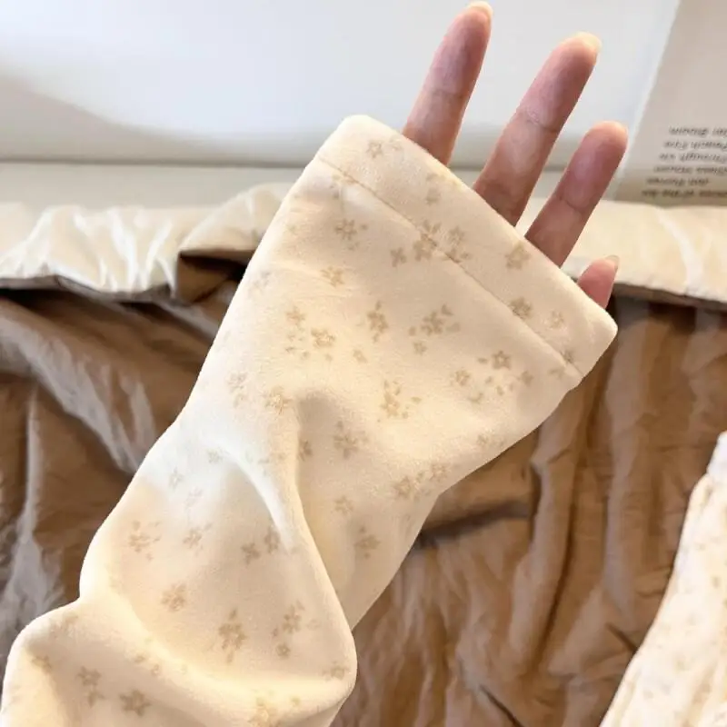 

Женский пижамный комплект: комфортная домашняя одежда, теплая пижама с цветочным принтом, с длинными рукавами и длинными брюками, можно носить как верхнюю одежду