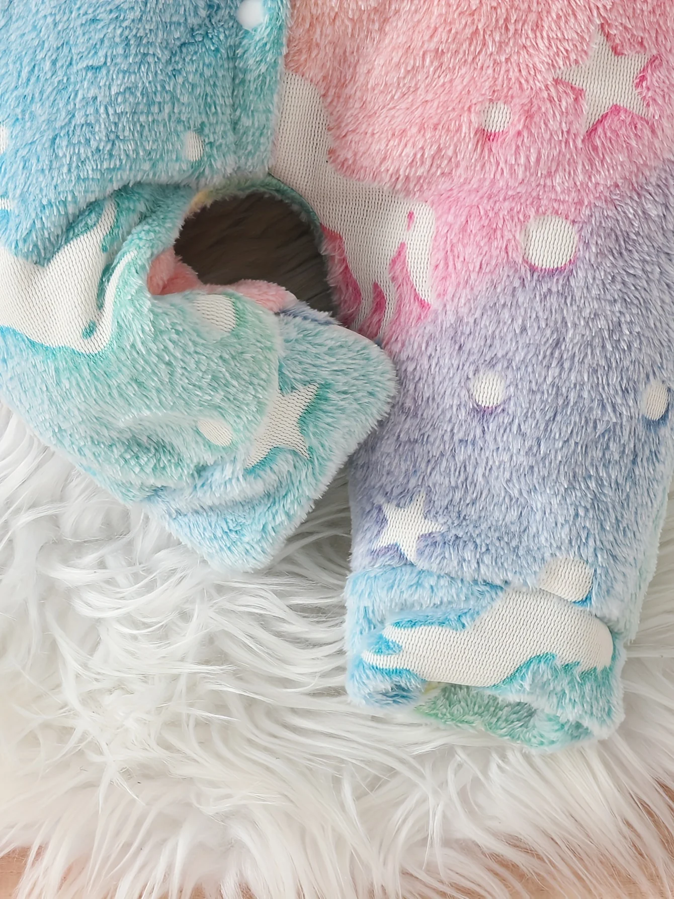 Baby children\'s fall and winter furry thermal crawl suit baby rainbow unicorn pattern plush hoodie