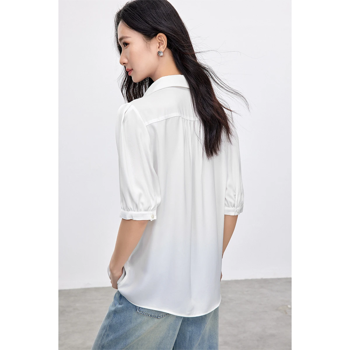 SENTUBILA 여성 출퇴근 셔츠 2025 여름 패션 턴다운 칼라 반소매 블라우스 화이트 여성 탑 122C42188