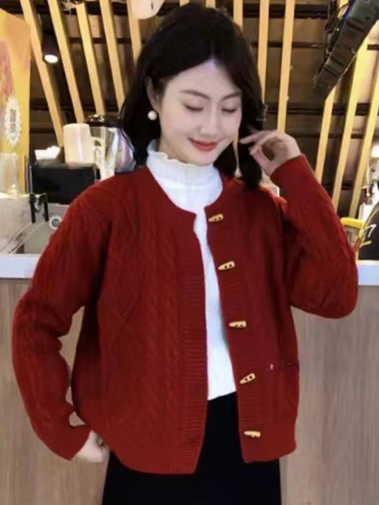 เสื้อสเวตเตอร์ไหมพรมทรงหลวมสำหรับผู้หญิงวัยกลางคน แฟชั่นฤดูหนาว รุ่นใหม่ล่าสุด เสื้อโค้ทยาว