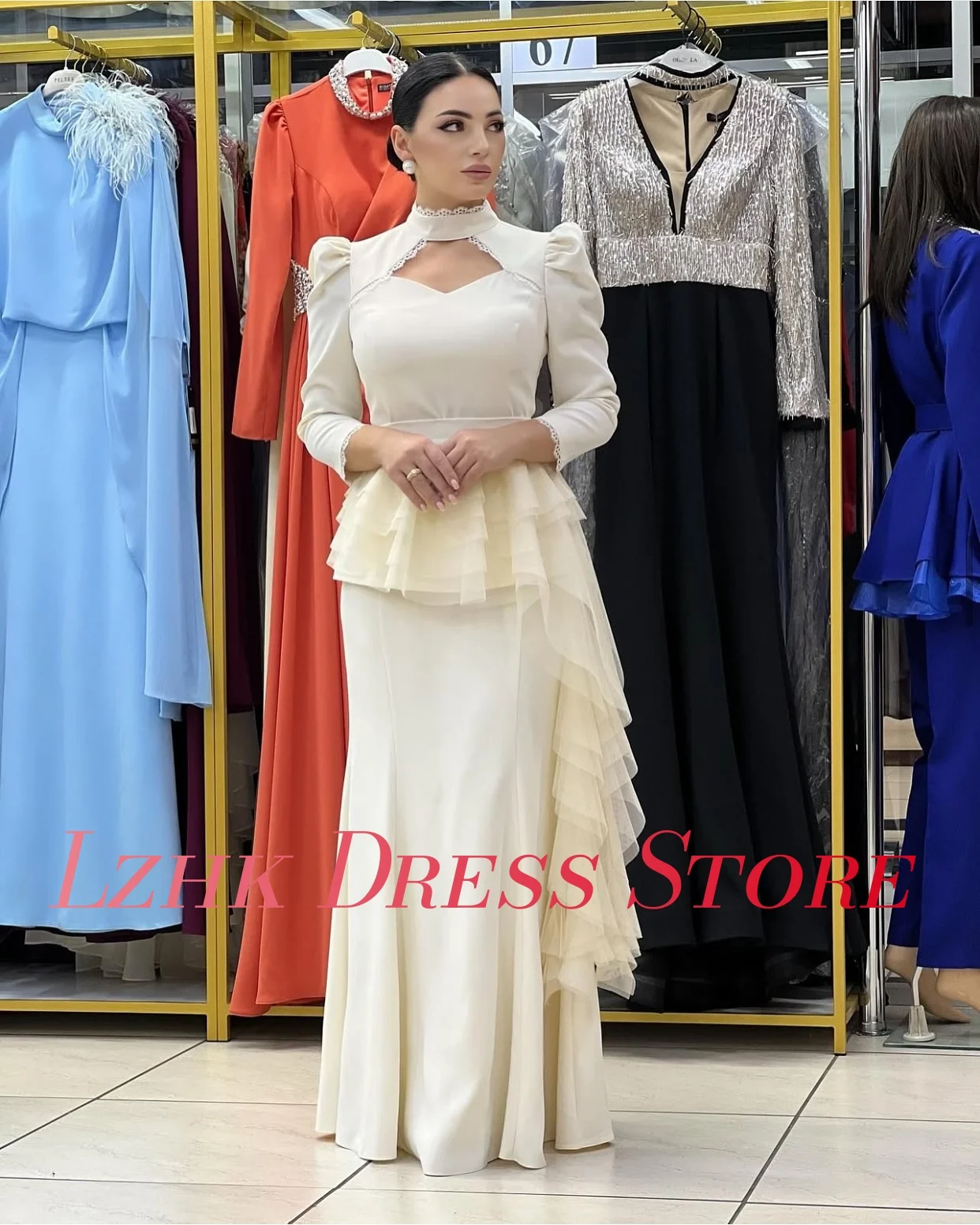 تخصيص الحديثة جيرسي حورية البحر الدانتيل المتدرج مساء اللباس جودة عالية طويلة الأكمام عالية الياقة الطابق طول فساتين حفلة موسيقية