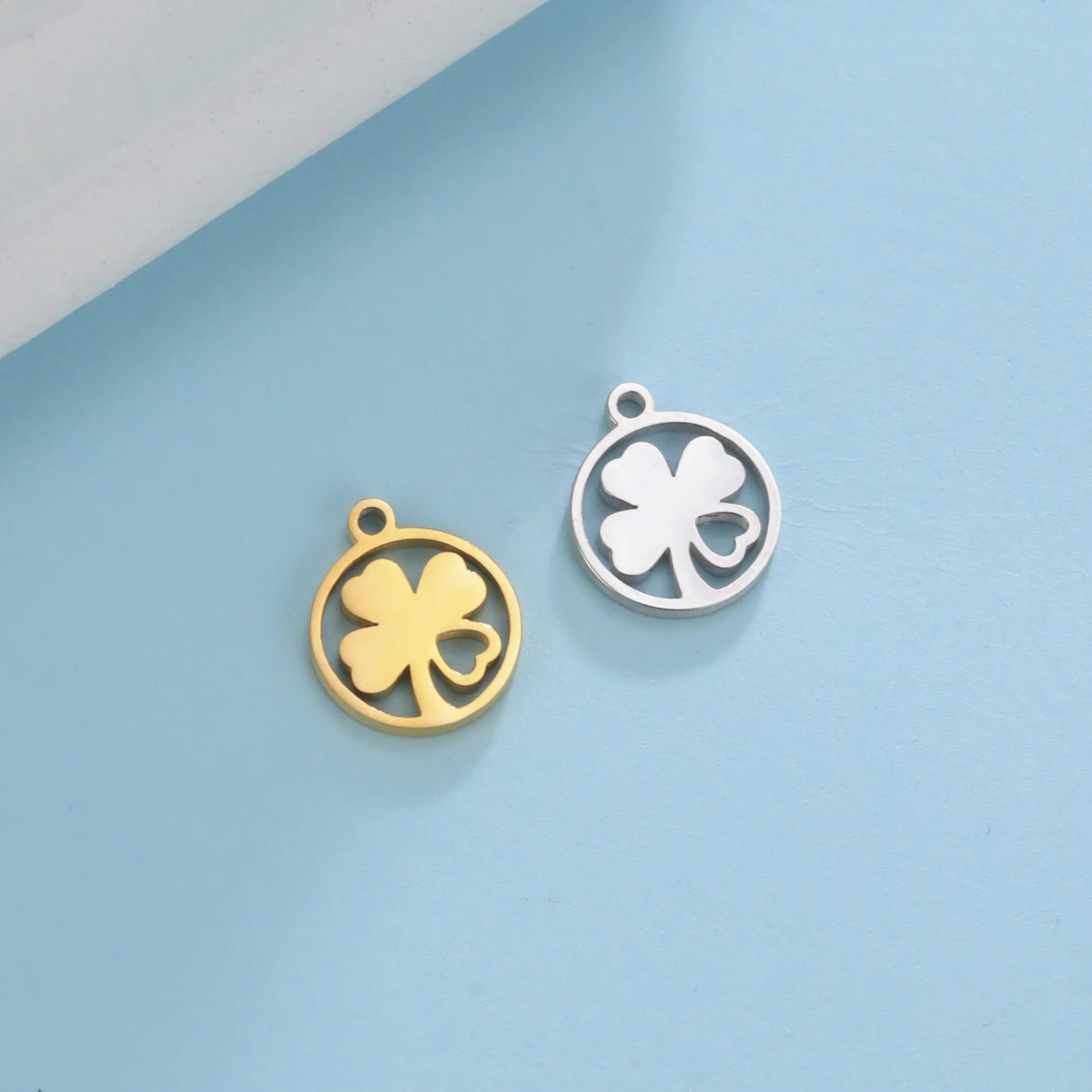 EUEAVAN 10pcs Lucky Charm for Jewelry Making Four Leaf Clover Stainless Steel Charms DIY Bracelet Jewelry Accessories Wholesale