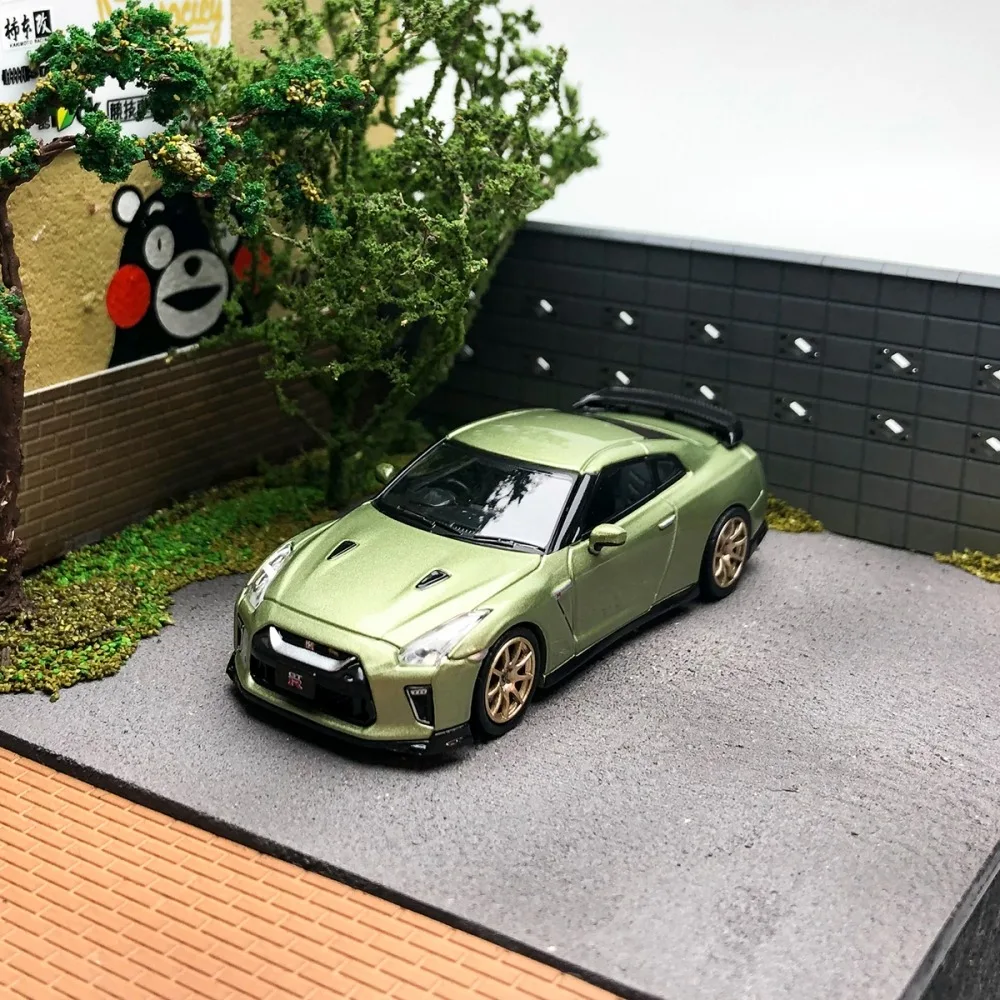 

1:64 Scale Nissan GTR R35 Alloy Car Model Ornaments