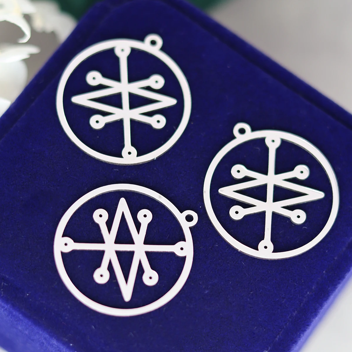 

3pcs Round Line Azazel Sigil Stainless Steel Pendant Charms for Jewelry Making Necklace Goetia Solomon Demon Seal diy Accessorie
